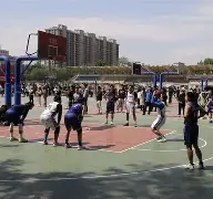 联赛冠军争夺战打响,双方球队此起彼伏(联赛杯夺冠) 联赛冠军争夺战打响,双方球队此起彼伏(联赛杯夺冠)