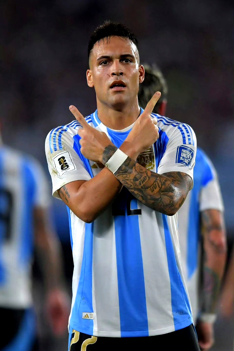 包含多特蒙德球员因伤退出战阿根廷国家队,备战下一轮比赛的词条 包含多特蒙德球员因伤退出战阿根廷国家队,备战下一轮比赛的词条