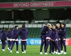 加拿大女足队员因伤退出近期比赛(加拿大女足队员因伤退出近期比赛视频)