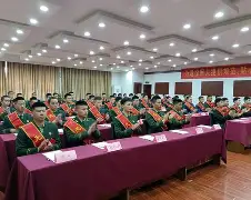 C7娱乐app-包含王者归来：退役球星现场观战场内战局的词条