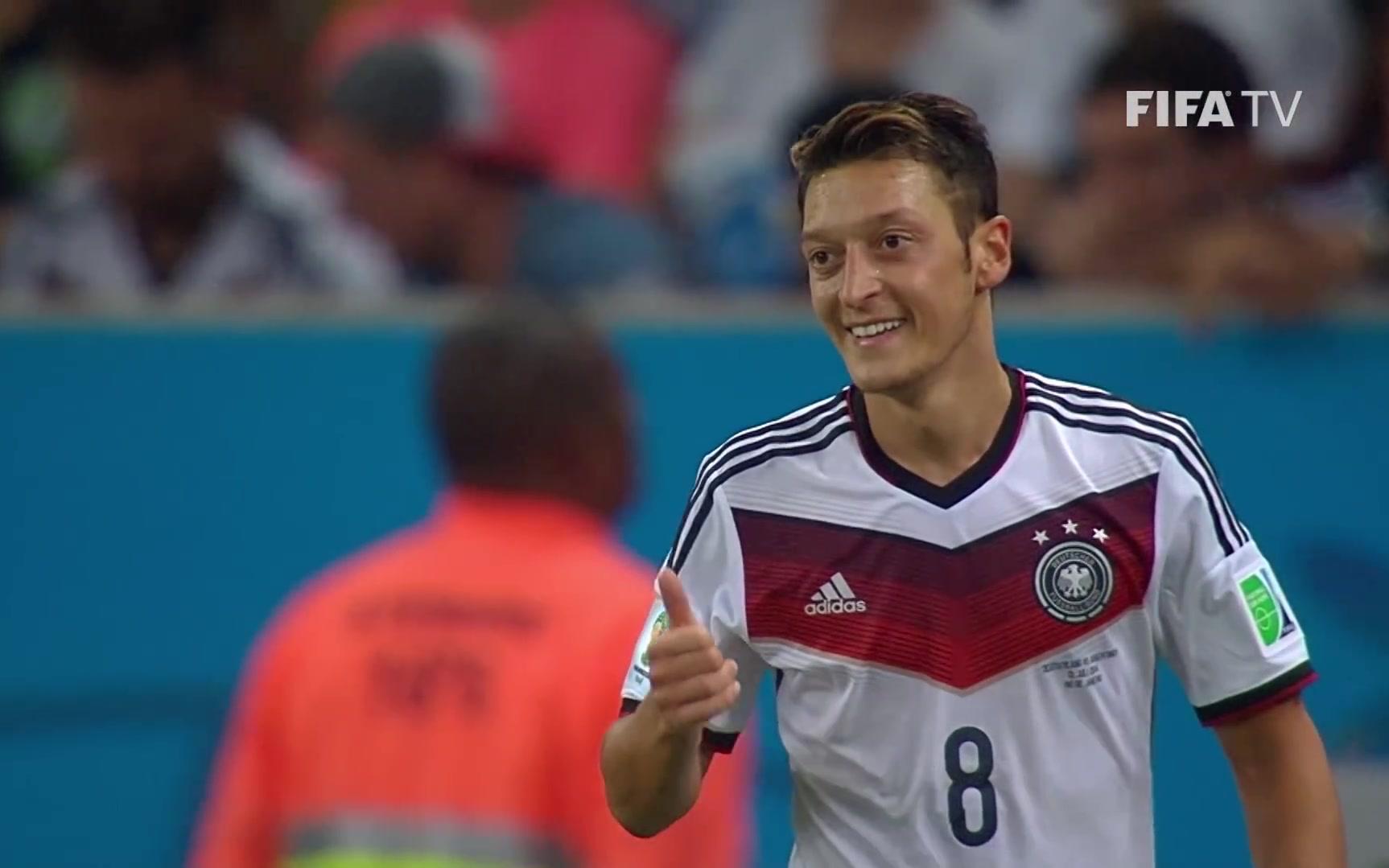 C7娱乐app下载-包含足球名宿再次出山指导，为球员传授宝贵经验的词条