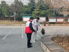 C7娱乐官网-包含佛罗伦萨取得重要胜利，攻守平衡备受称赞的词条